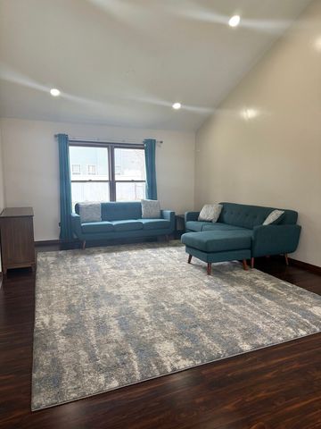 39 Dennison Drive, Glendale Heights, IL 60139