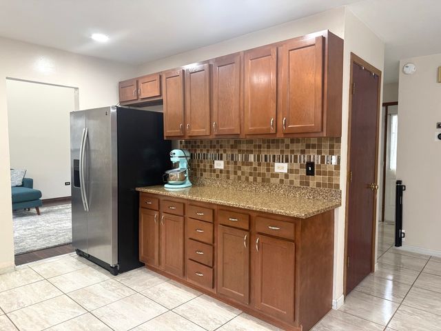 39 Dennison Drive, Glendale Heights, IL 60139