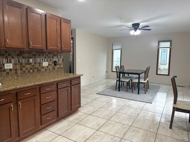 39 Dennison Drive, Glendale Heights, IL 60139