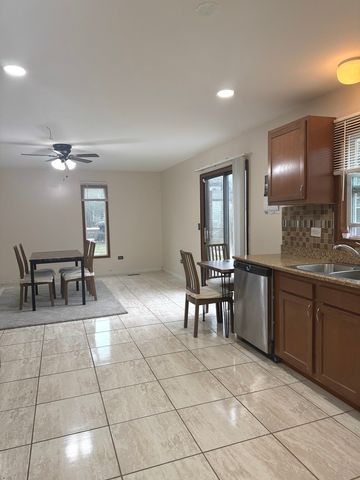 39 Dennison Drive, Glendale Heights, IL 60139