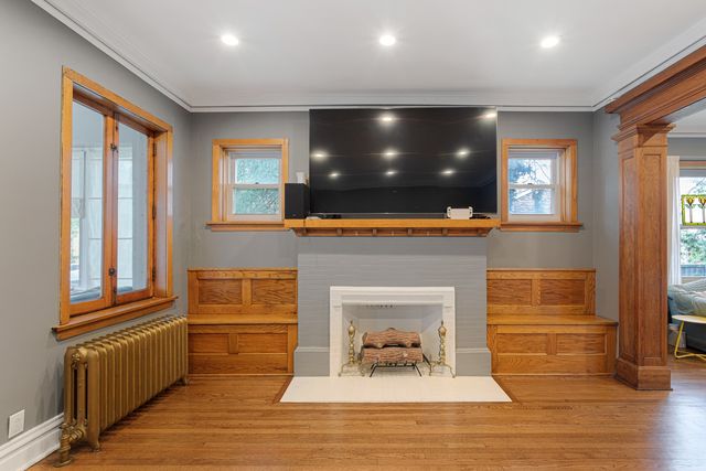 4019 W Wellington Avenue, Chicago, IL 60641
