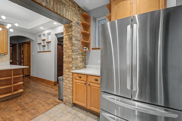 4019 W Wellington Avenue, Chicago, IL 60641