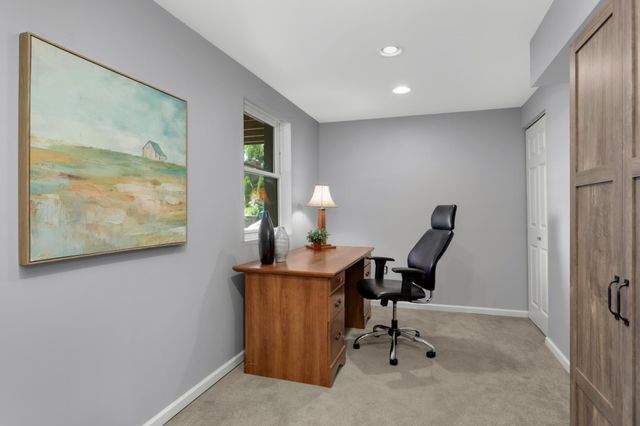 2884 W Owasso Boulevard, Roseville, MN 55113