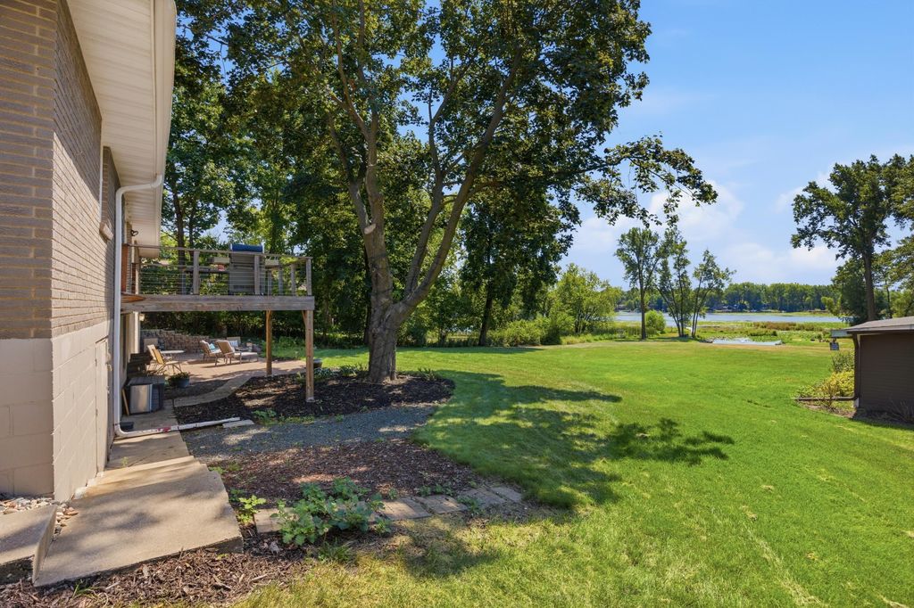 2884 W Owasso Boulevard, Roseville, MN 55113 — photo 5