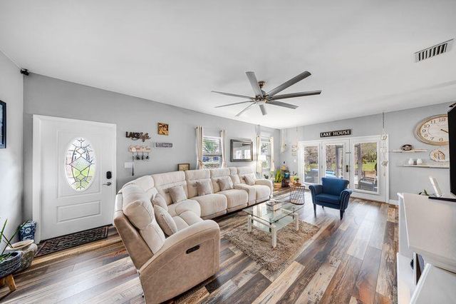 200 E Hemingway Circle, Margate, FL 33063