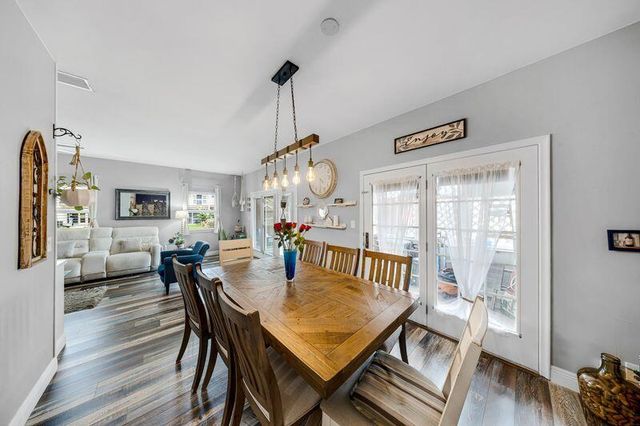 200 E Hemingway Circle, Margate, FL 33063