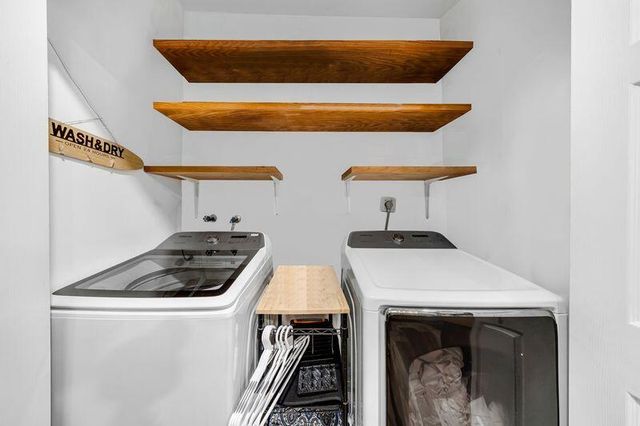 200 E Hemingway Circle, Margate, FL 33063