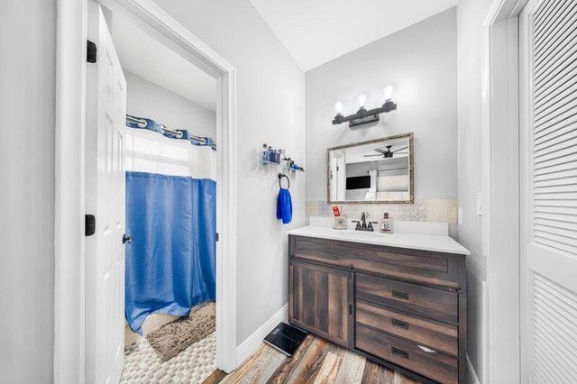 200 E Hemingway Circle, Margate, FL 33063