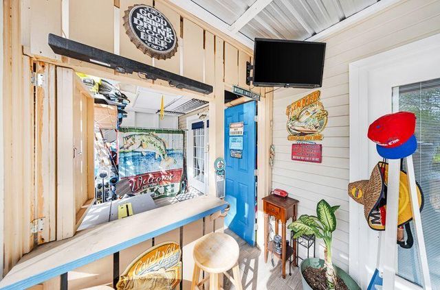 200 E Hemingway Circle, Margate, FL 33063