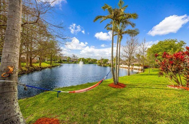 200 E Hemingway Circle, Margate, FL 33063