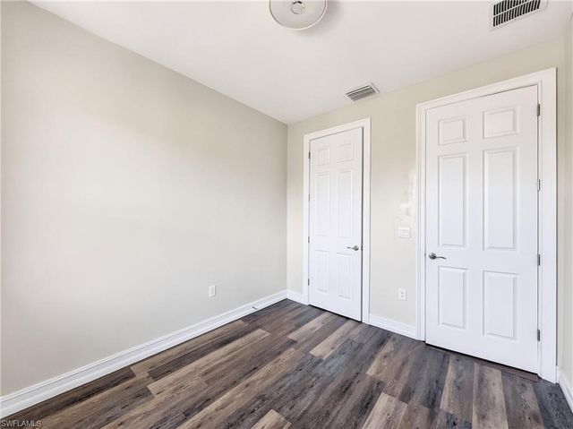 1078 Rolling Brook LN, Naples, FL 34114