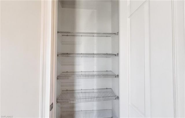 1078 Rolling Brook LN, Naples, FL 34114