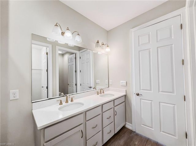 1078 Rolling Brook LN, Naples, FL 34114