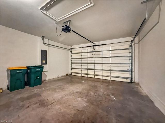 1078 Rolling Brook LN, Naples, FL 34114