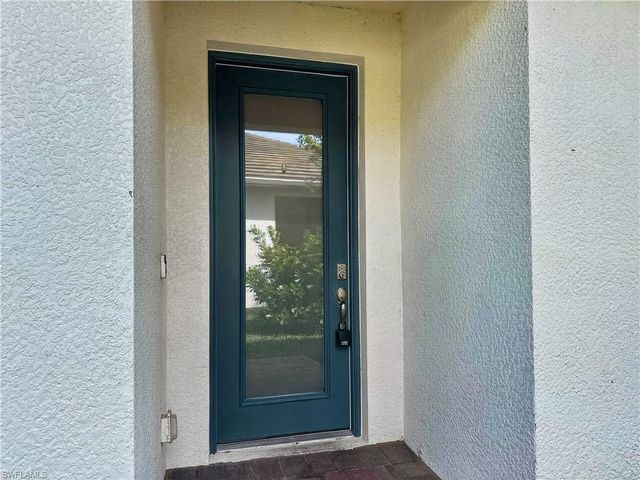 1078 Rolling Brook LN, Naples, FL 34114