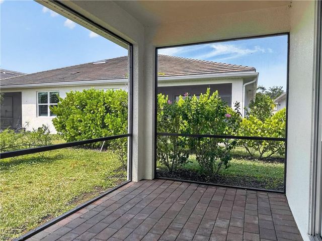 1078 Rolling Brook LN, Naples, FL 34114