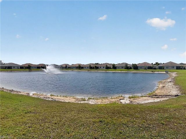 1078 Rolling Brook LN, Naples, FL 34114