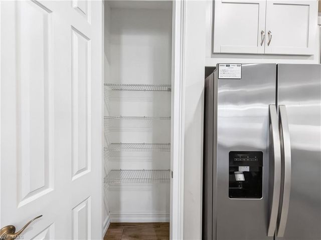 1078 Rolling Brook LN, Naples, FL 34114