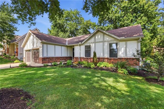 15295 Newton Drive, Overland Park, KS 66223