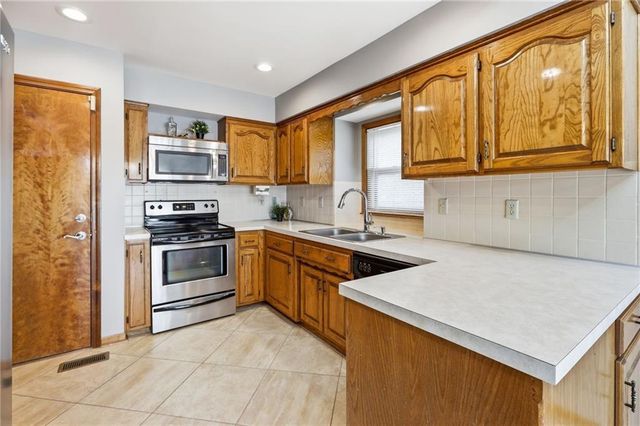 15295 Newton Drive, Overland Park, KS 66223
