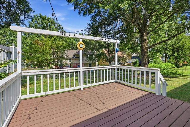 15295 Newton Drive, Overland Park, KS 66223