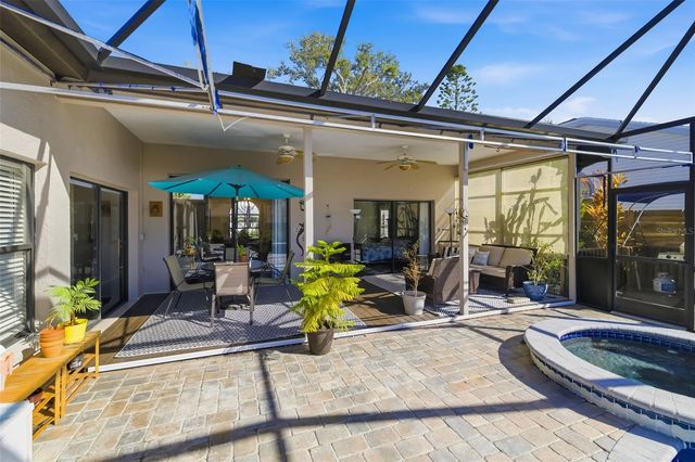 8072 GLENBROOKE LANE, Sarasota, FL 34243