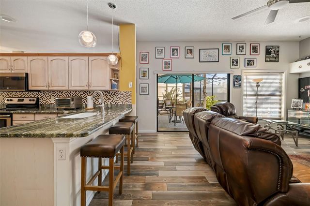 8072 GLENBROOKE LANE, Sarasota, FL 34243