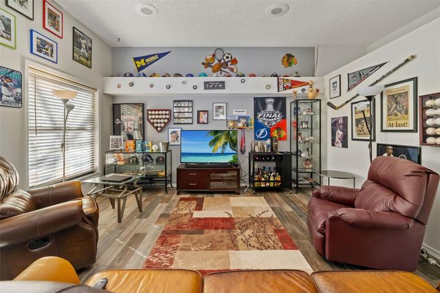 8072 GLENBROOKE LANE, Sarasota, FL 34243