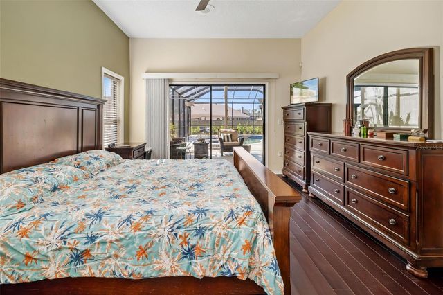 8072 GLENBROOKE LANE, Sarasota, FL 34243