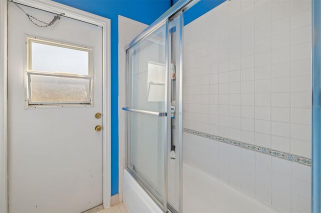 8072 GLENBROOKE LANE, Sarasota, FL 34243