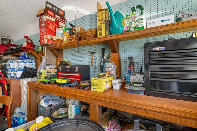 8072 GLENBROOKE LANE, Sarasota, FL 34243