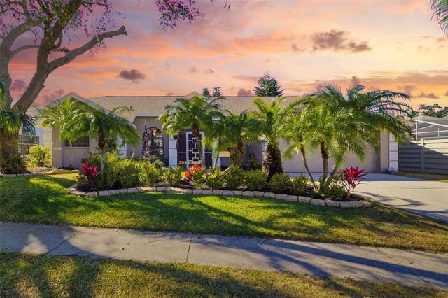 8072 GLENBROOKE LANE, Sarasota, FL 34243