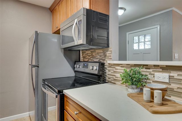 4159 Steck Ave 290, Austin, TX 78759