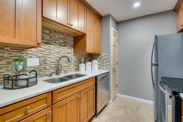 4159 Steck Ave 290, Austin, TX 78759