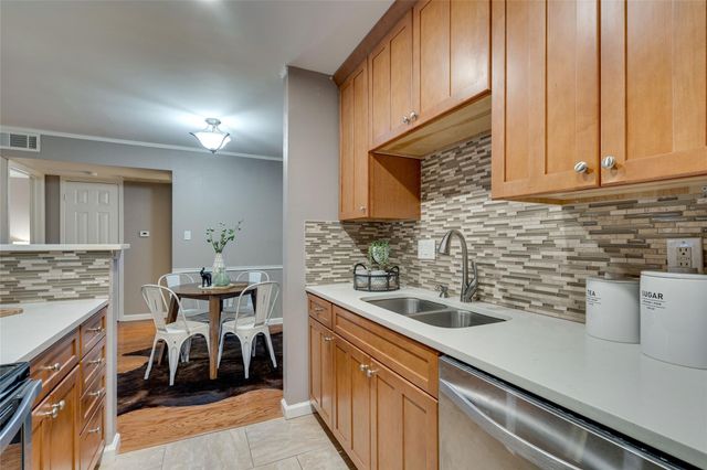 4159 Steck Ave 290, Austin, TX 78759