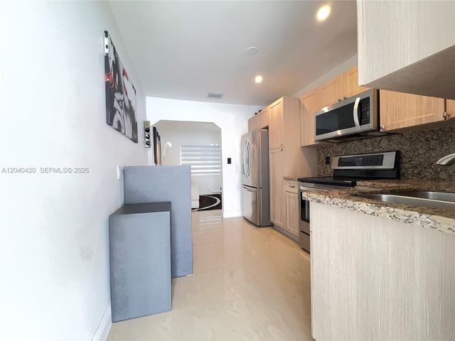1250 NW 57th St 1250, Miami, FL 33142