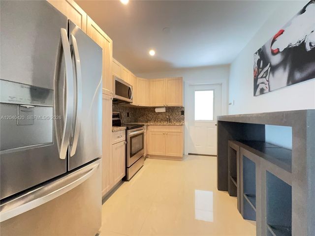 1250 NW 57th St 1250, Miami, FL 33142