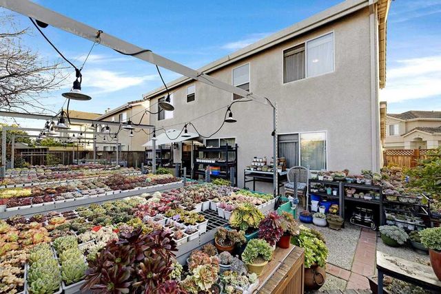 15100 Shining Star Ln, San Leandro, CA 94579