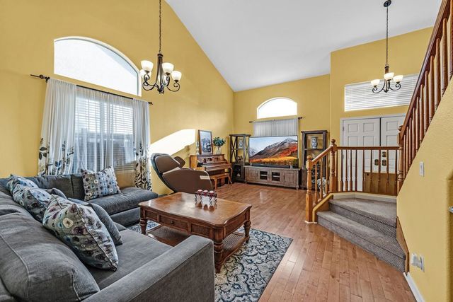 15100 Shining Star Ln, San Leandro, CA 94579