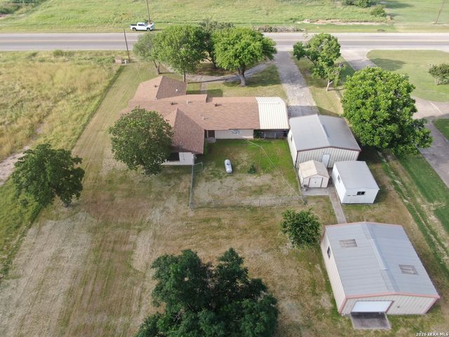 15651 Fm 463, Lytle, TX 78052