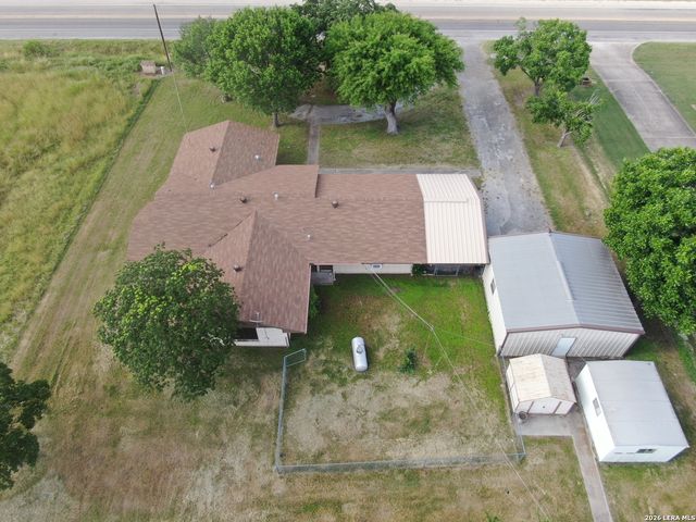 15651 Fm 463, Lytle, TX 78052