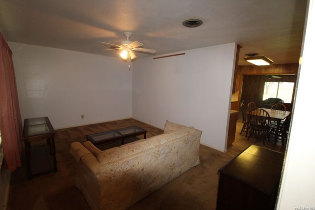 15651 Fm 463, Lytle, TX 78052