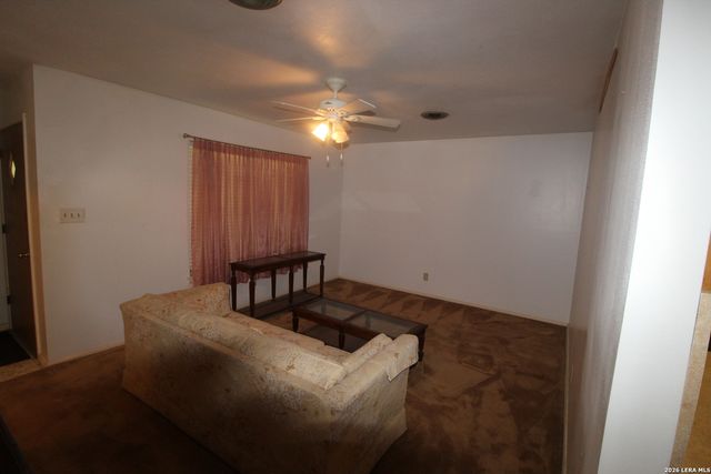 15651 Fm 463, Lytle, TX 78052