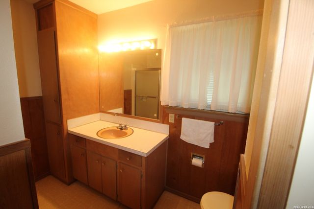 15651 Fm 463, Lytle, TX 78052