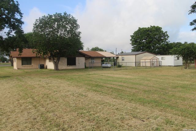 15651 Fm 463, Lytle, TX 78052