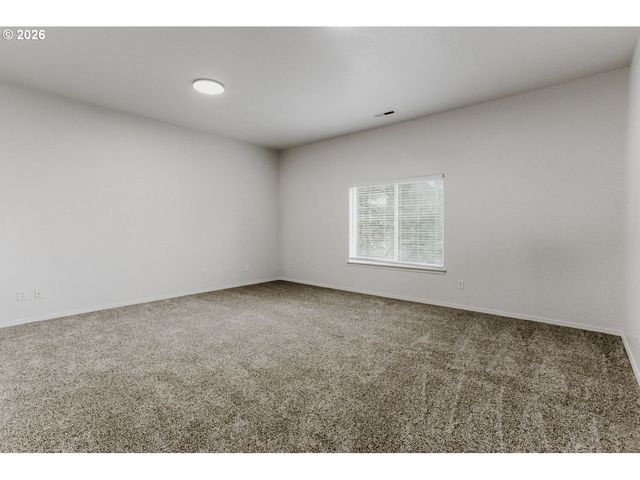 7642 Sw 205TH Ter, Beaverton, OR 97007