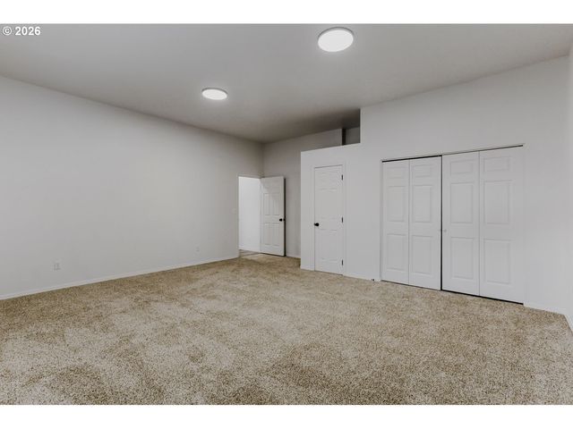 7642 Sw 205TH Ter, Beaverton, OR 97007