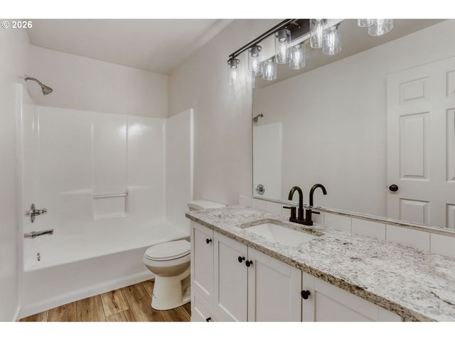 7642 Sw 205TH Ter, Beaverton, OR 97007