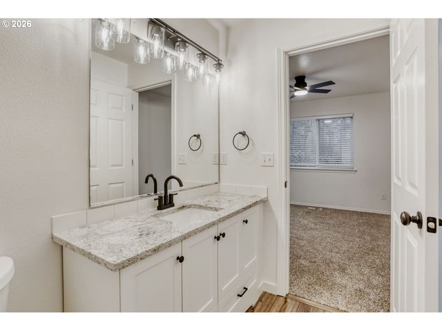 7642 Sw 205TH Ter, Beaverton, OR 97007