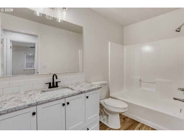 7642 Sw 205TH Ter, Beaverton, OR 97007